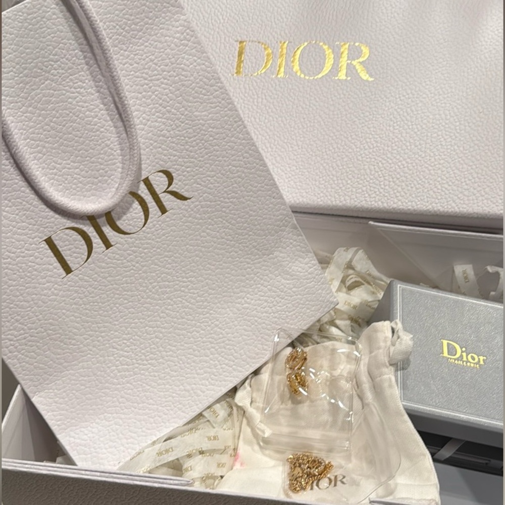 Christian Dior Gold Necklace Logo Design Vintage - Picture 5 of 5